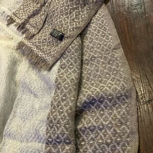Nepal cashmere bid bulky cuddly Brown and Cream Scarf
